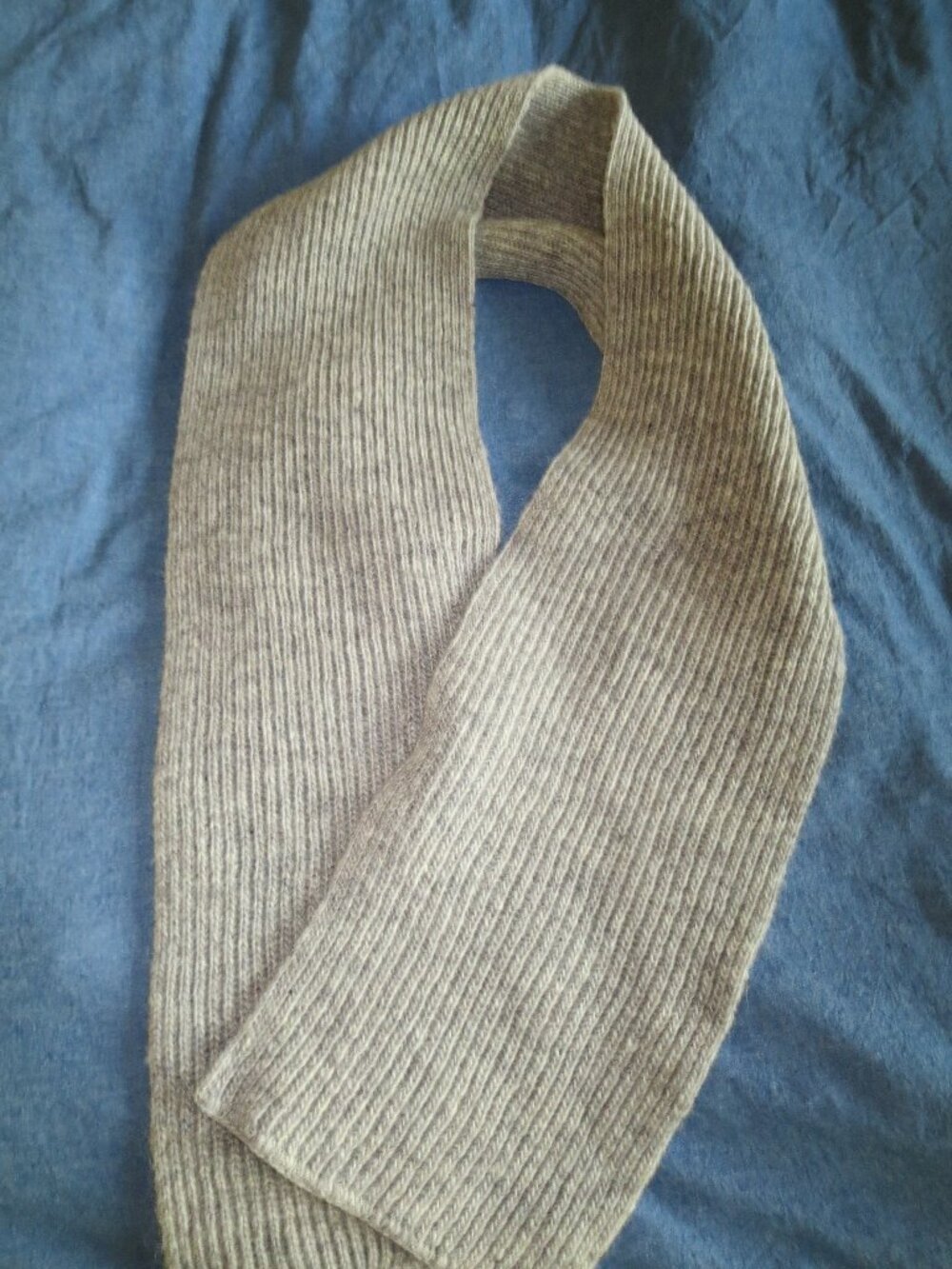 Vintage Hilda LTD Iceland Gray Knitted Scarf 100% Wool 60" by 8"